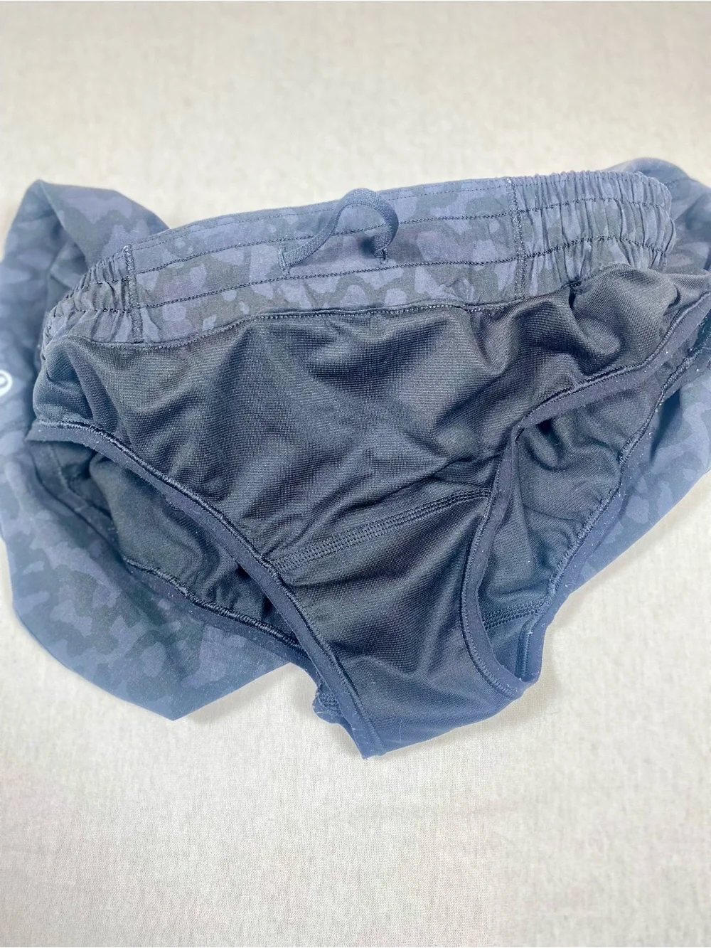 lululemon Speed Up 4” Shorts Heritage Camo Black Gray Sz 4